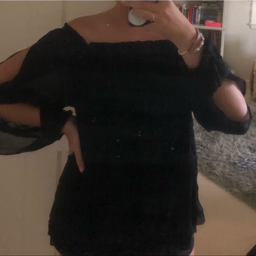 Sanctuary Black Flowy Cold Shoulder Top